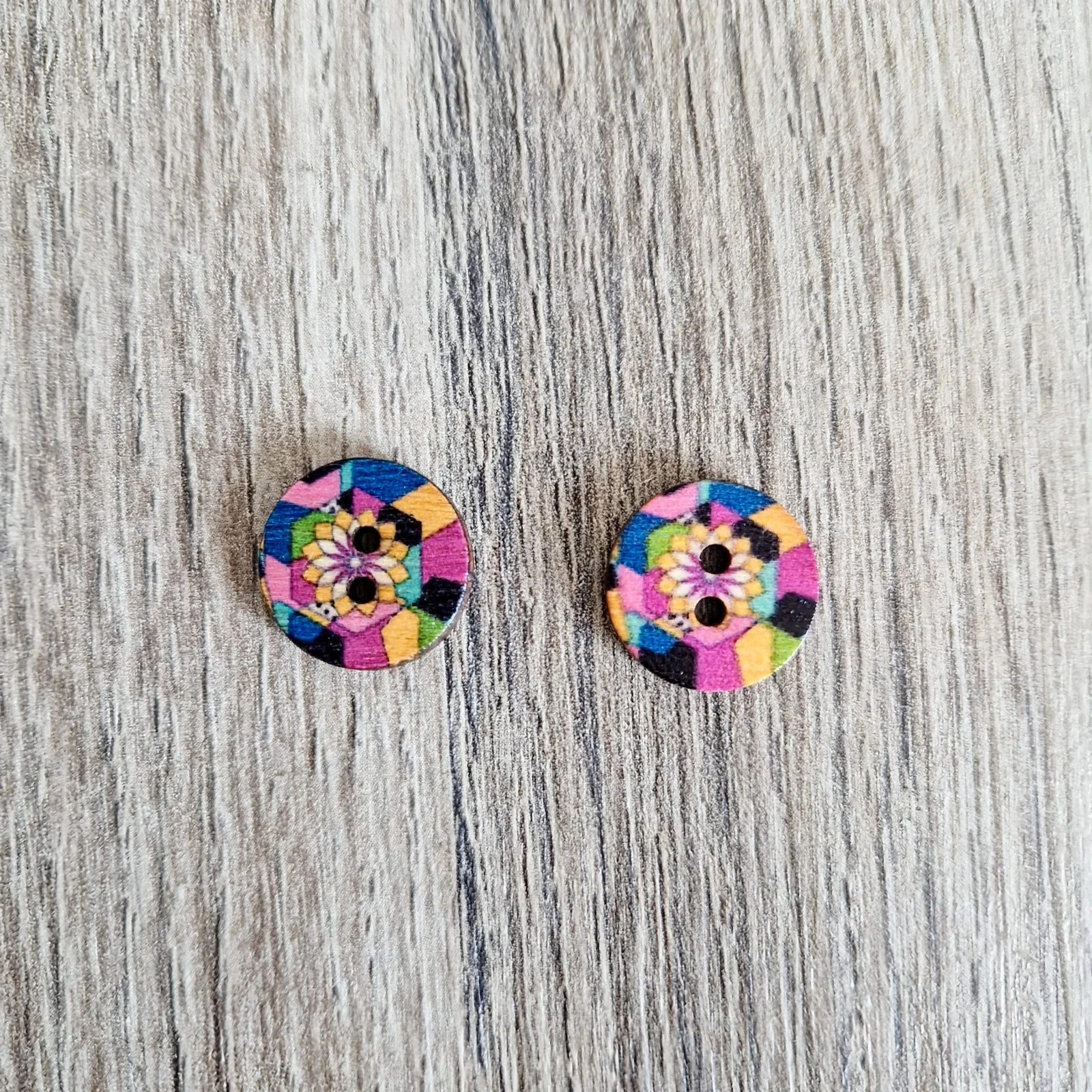 Lot de 2 boutons en bois vintage